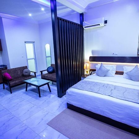 Apartment 79 Hotel & Suite Ikeja Extérieur photo