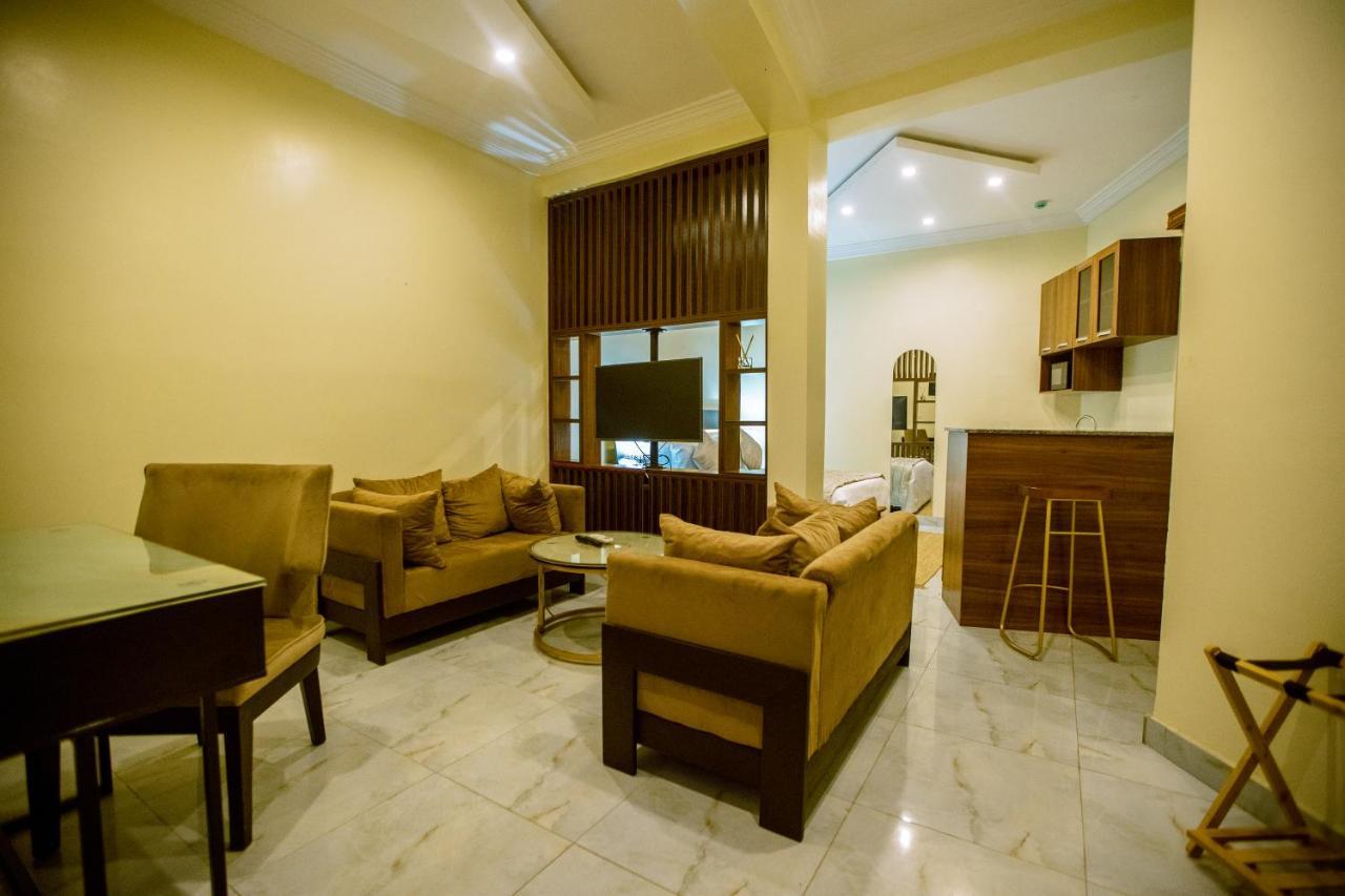 Apartment 79 Hotel & Suite Ikeja Extérieur photo