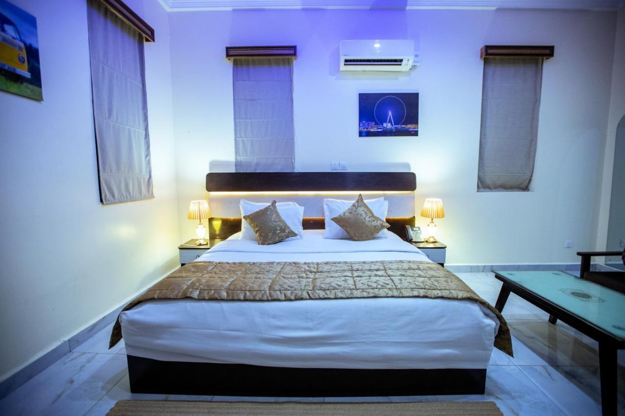 Apartment 79 Hotel & Suite Ikeja Extérieur photo
