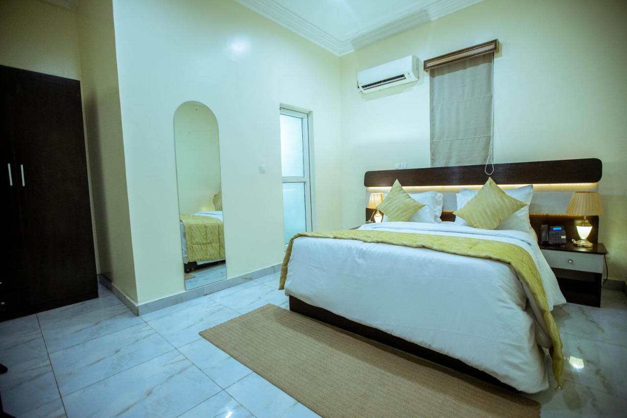 Apartment 79 Hotel & Suite Ikeja Extérieur photo