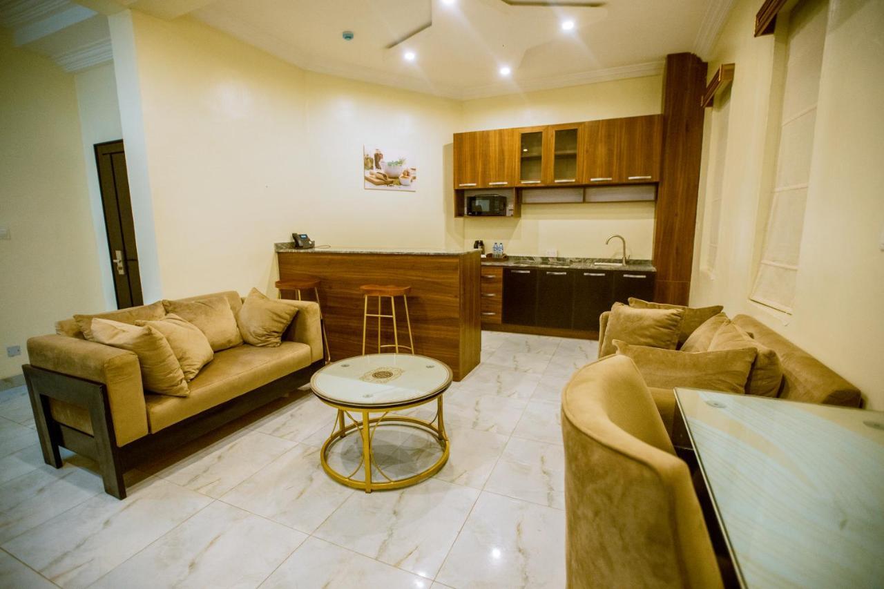 Apartment 79 Hotel & Suite Ikeja Extérieur photo