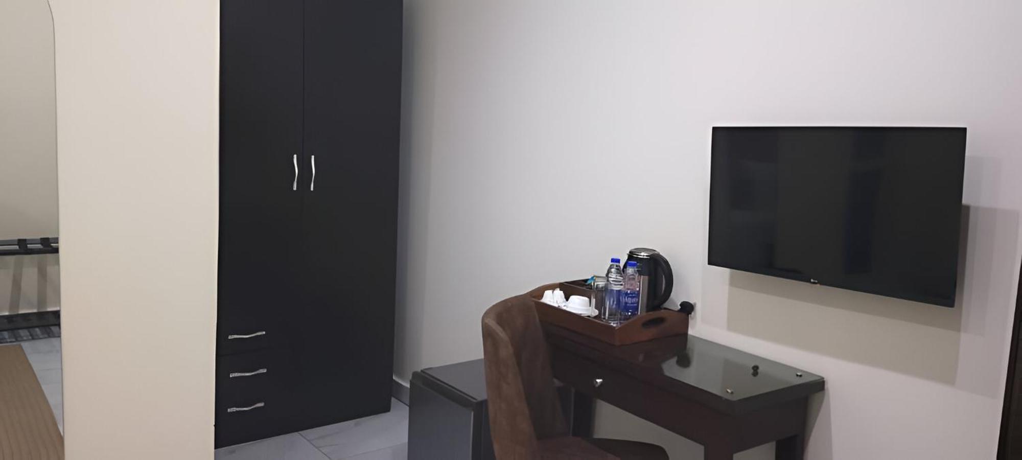 Apartment 79 Hotel & Suite Ikeja Extérieur photo